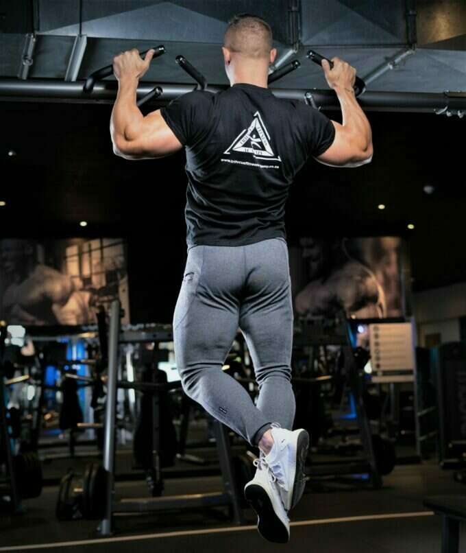 Trifocus Fitness Academy - pull-ups