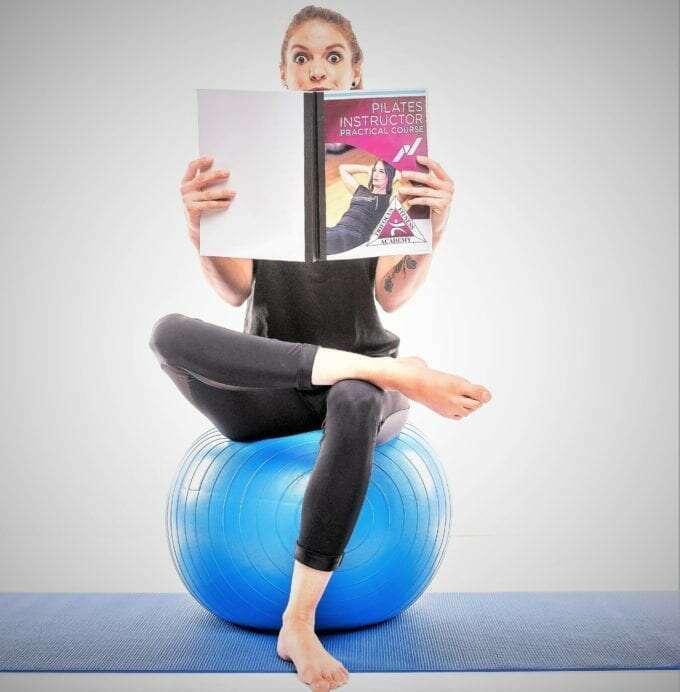 Trifocus Fitness Academy - scissors exercise